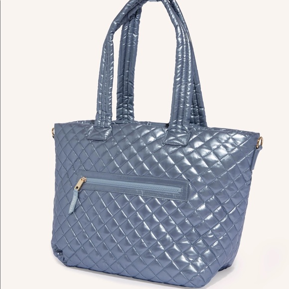 Oliver Thomas x Peloton Kitchen Sink Tote Ice Queen - Picture 4 of 9